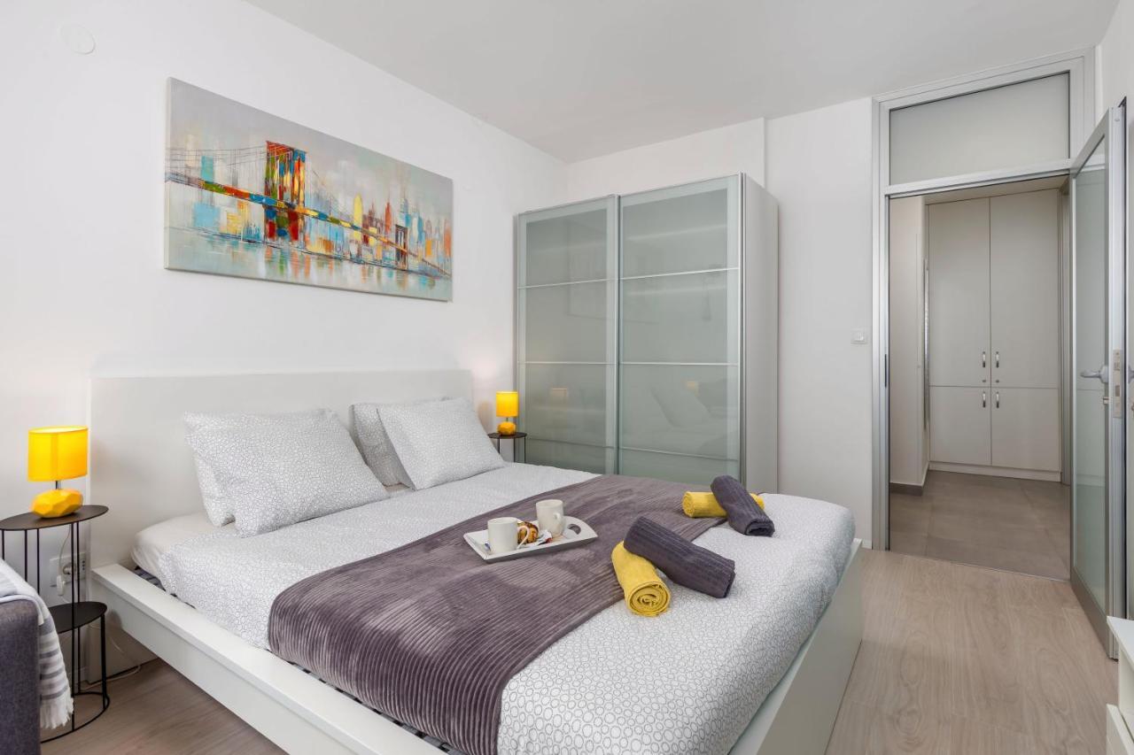 Sunny Studio Apartment With Balcony Rijeka Exterior foto