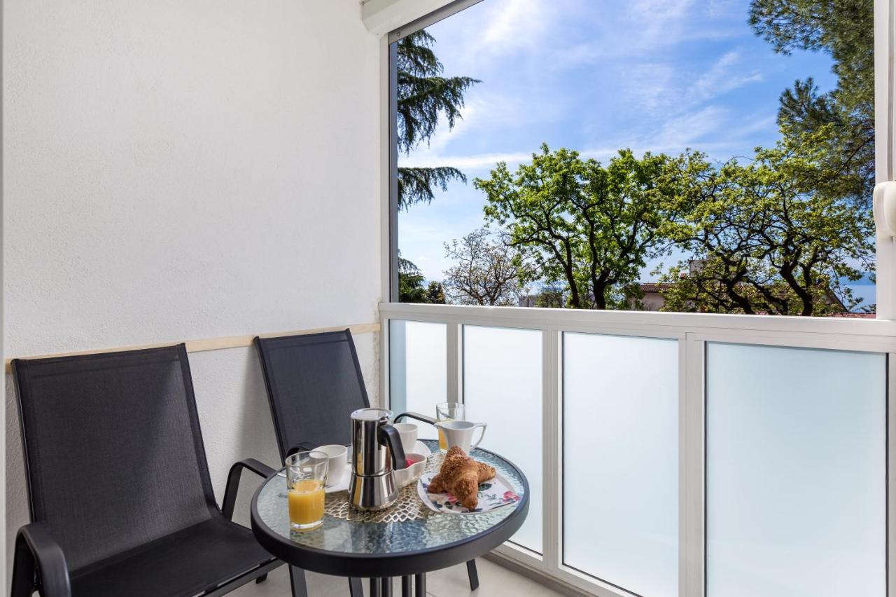 Sunny Studio Apartment With Balcony Rijeka Exterior foto