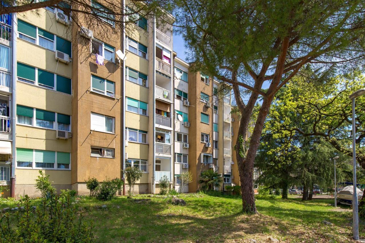 Sunny Studio Apartment With Balcony Rijeka Exterior foto